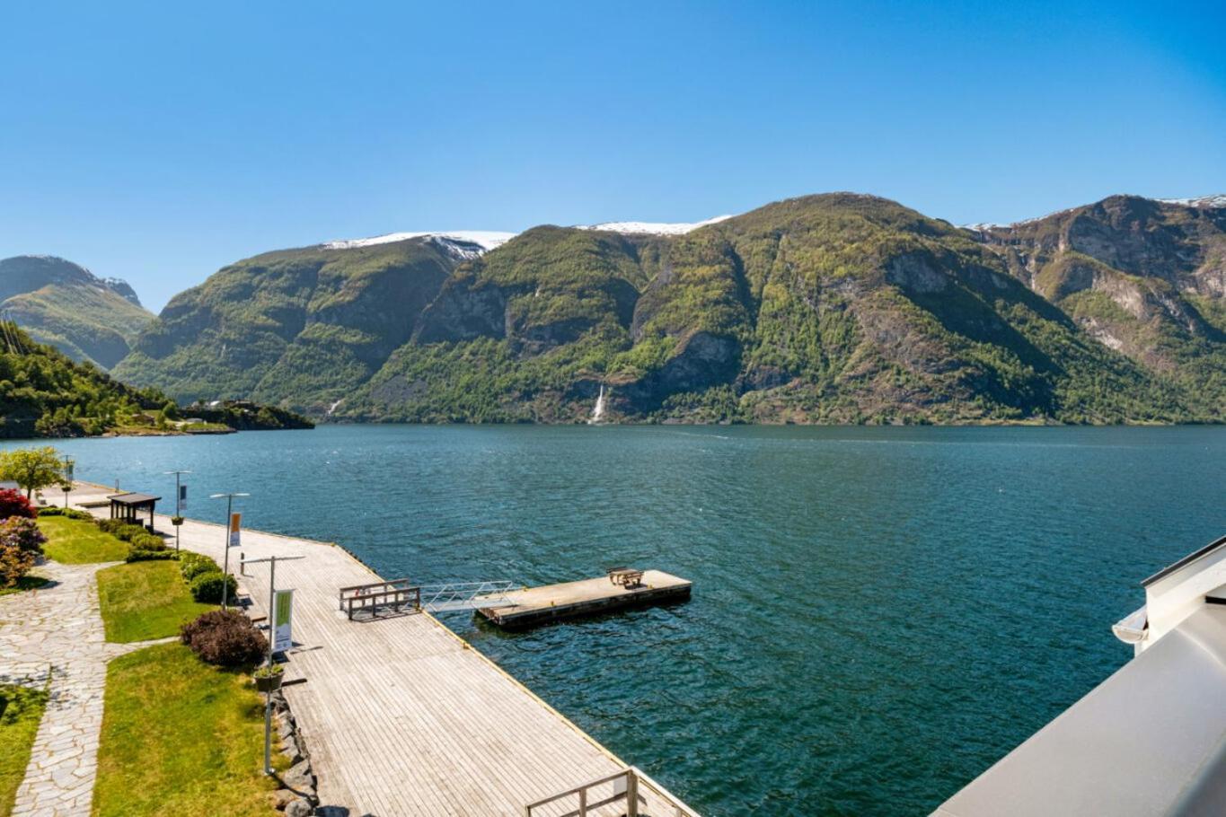 Wangen Apartments As Aurland Exterior foto